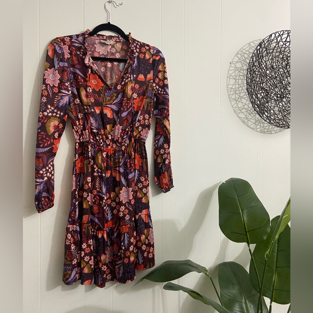 LOFT SMALL FLORAL DRESS - LONG SLEEVE ELASTIC WRIST/WAIST RUFFEL AT BOTTOM